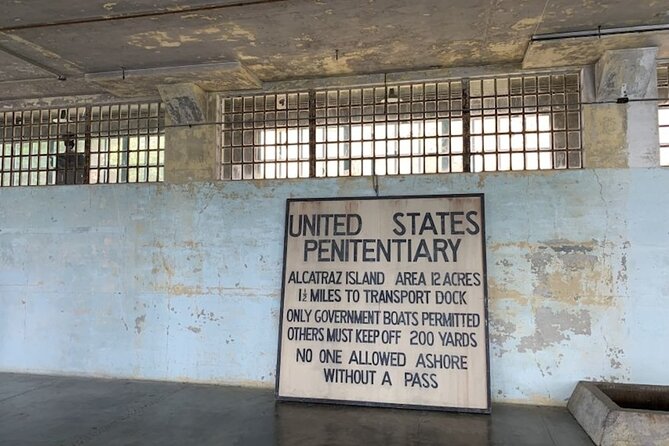Alcatraz Inside Access Ferry and Audio Tour with Night Option - What to wear and bring