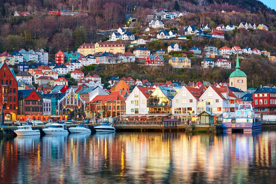 Bergen: Sightseeing Walking Tour with Ferry Ride - Bryggen and the Timber Streets
