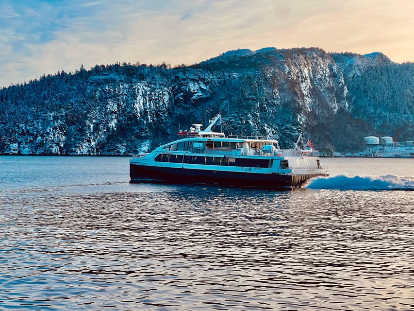 Bergen: Sightseeing Walking Tour with Ferry Ride - Øvregaten and the Quiet Details