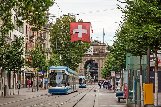 Best of Zürich & Surroundings: Walking Tour, Cable Car and Ferry - The Golden Coast and the ride to Felsenegg