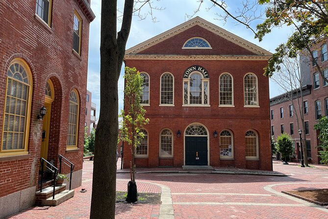 Boston Day Tour by Ferry: Salem Witch Trials Past to Present - From Elizabeth Montgomery to Hocus Pocus