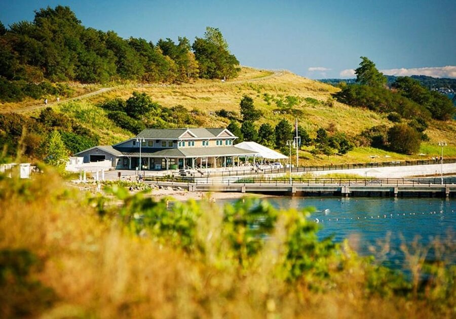 Boston Harbor Islands Ferry - The ferry ride sets the mood