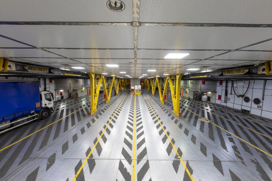 Canary Islands: Ferry Ticket Tenerife/La Gomera - From the Fred. Olsen Office to the Boarding Gate