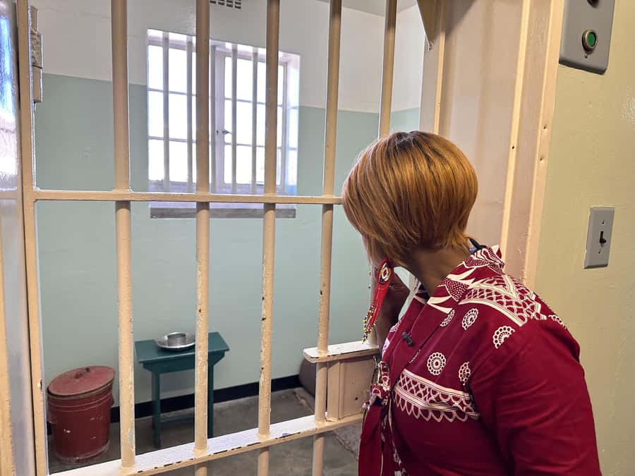 Cape Town-Robben Island Ferry Ticket and Guided Prison Tour - Starting in Cape Town’s CBD