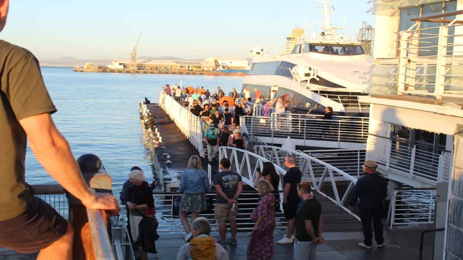 Cape Town: Robben Island ferry ticket plus Guided Tour - Key points to know before you book