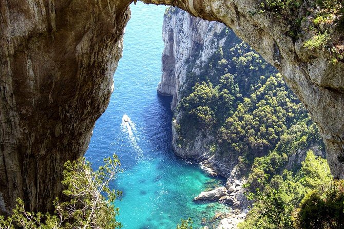 Capri Day Trip from Rome by Bus & Ferry – Guided or Independent - Guided or independent: which option fits you?