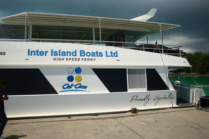 Cat Cocos: Mahe to Praslin Island Fast Ferry - The one-hour crossing to Praslin