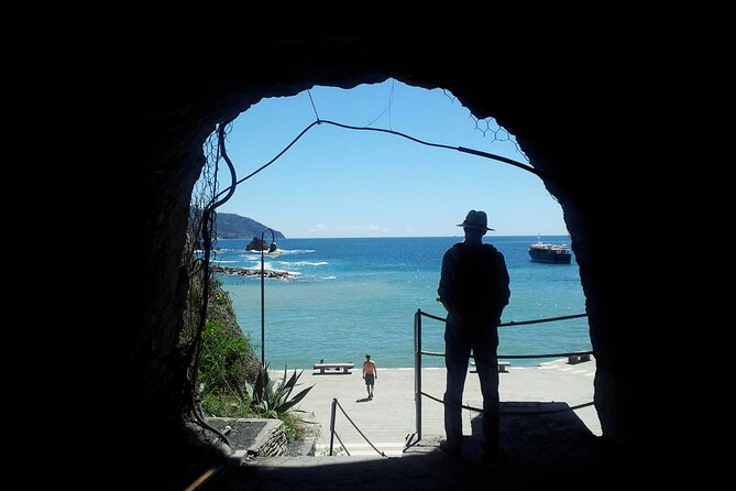 Cinque Terre Private Tour by Minivan and Ferry-Boat from Pisa - Monterosso al Mare: two hours for lunch and the beach
