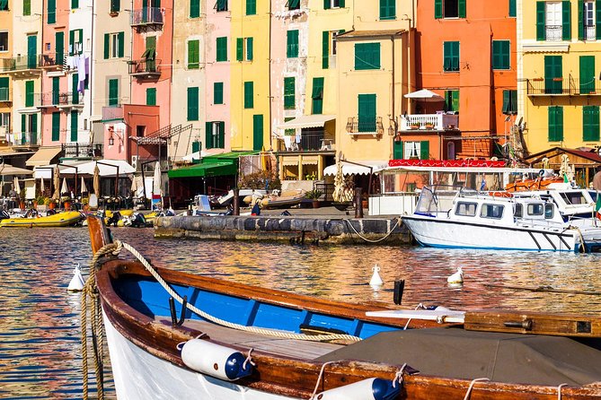 Cinque Terre Private Tour by Minivan and Ferry-Boat Shore excursion from Livorno - Ferry or train: choosing the right way around