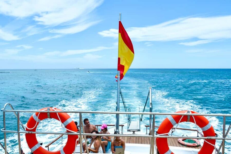 Corralejo: Snorkeling on Lobos Island & Return Ferry Ticket - La Caldera gives you the best view