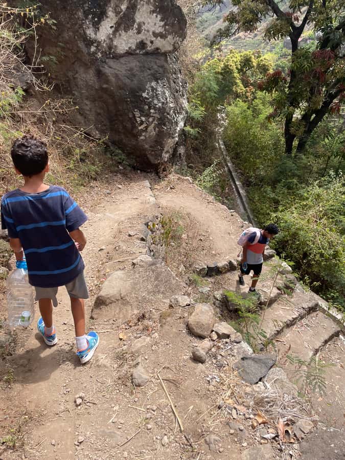 Cova–Paúl Valley Trek: Santo Antão Day Trip by Ferry - A short stop at a Paúl grogue distillery