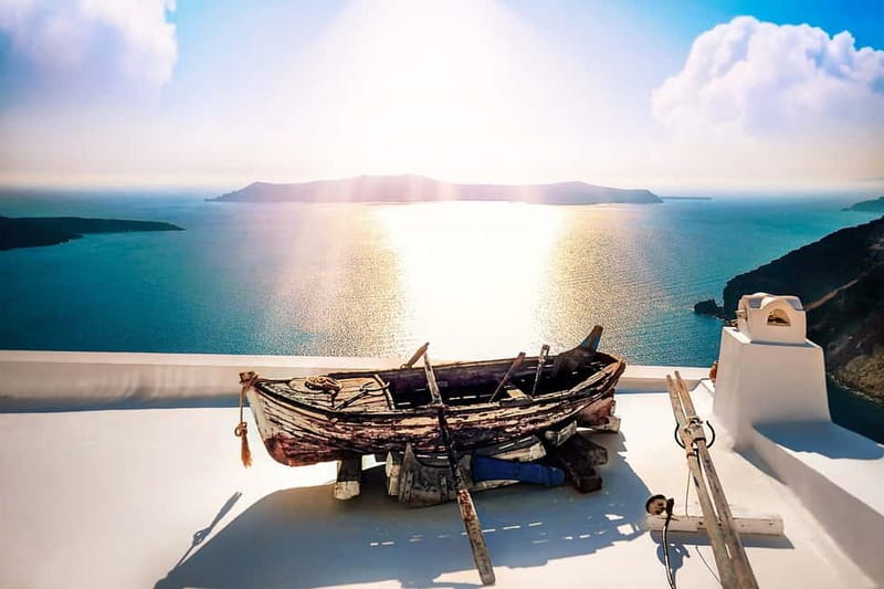 Crete: Santorini Day Trip with Fast Ferry Cruise - Oia: beautiful, famous, and short on time