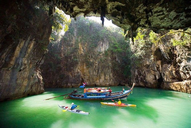 Escape to Phi Phi Islands: Ferry with Lunch - What the $51.07 price really includes