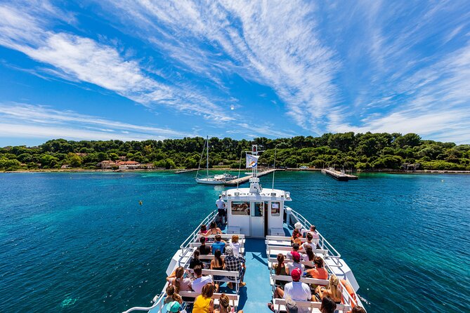 Ferry from Cannes to the island Ste Marguerite - Finding the ferry at Quai St Pierre