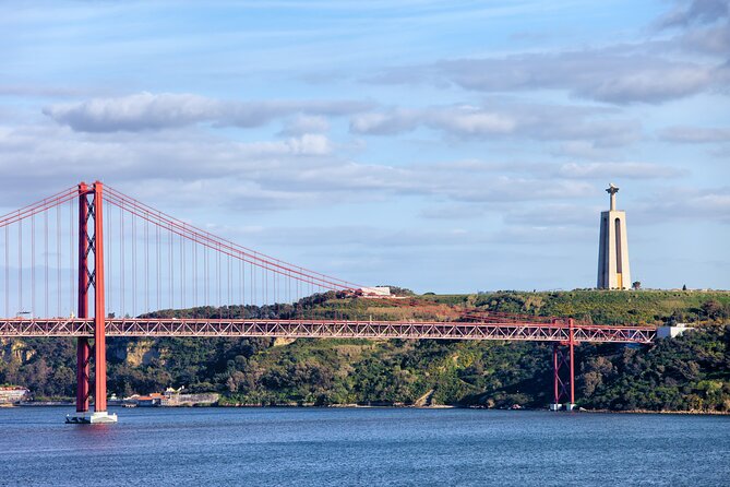 Food & Drink Private Tour in Lisbon & Cacilhas w/ Ferry Included - Taking the ferry from Cais do Sodré to Cacilhas