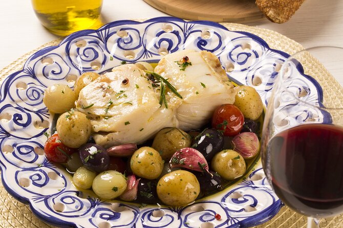 Food & Drink Private Tour in Lisbon & Cacilhas w/ Ferry Included - Returning to Lisbon by boat