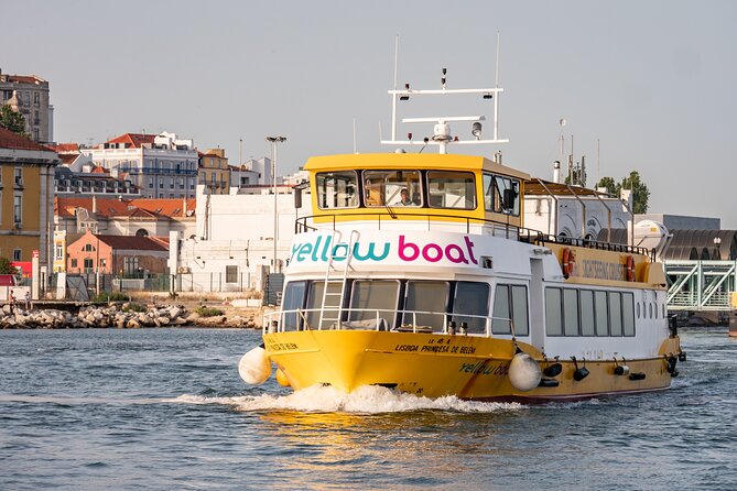 Food & Drink Private Tour in Lisbon & Cacilhas w/ Ferry Included - A welcome drink at Miradouro de Santa Catarina