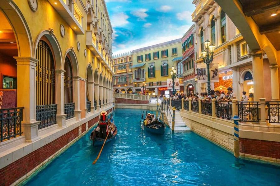 From Hong Kong: Macau Day Tour with R/T Ferry, Lunch, Pickup - A practical Hong Kong to Macau crossing