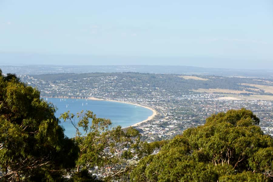 From Melbourne: Bay Sightseeing and Ferry Ride with Lunch - Portsea Surf Beach and the unusual London Arch