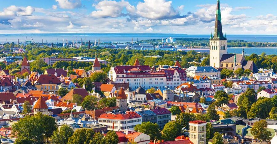 Helsinki: Tallinn Guided Day Tour with Ferry Crossing - Walking through Tallinn’s medieval Old Town