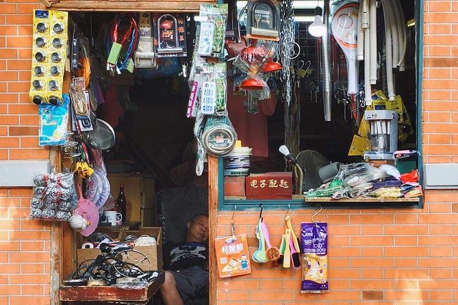 HuangPu River Ferry Boat & Highlights Bike Tour With Local Lunch - Nanjing Road and Shanghai’s commercial center