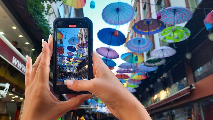 Istanbul: Asian Side Walking Tour with Ferry Ride - The guide makes the difference