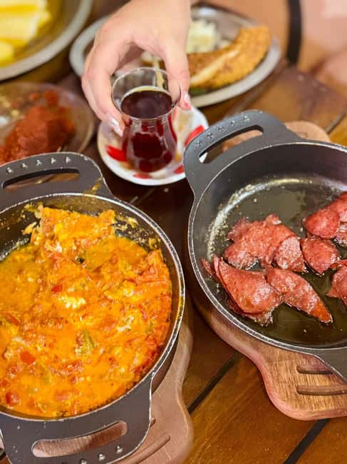 Istanbul: Guided Food Tour with Ferry Ride - Key points at a glance