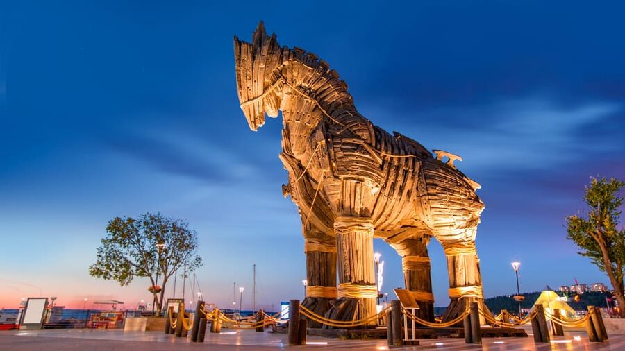 Istanbul: Troy Guided Bus Tour with Ferry Tickets & Lunch - Why Troy is worth the long trip from Istanbul