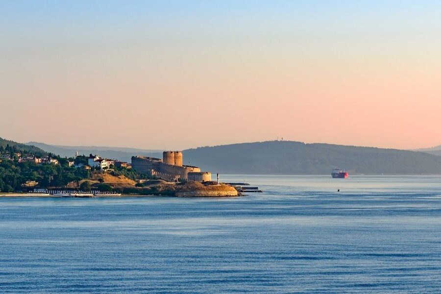 Istanbul: Troy Guided Bus Tour with Ferry Tickets & Lunch - The ferry and Çanakkale connection