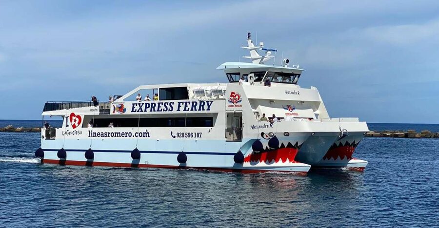 Lanzarote: Return Ferry to La Graciosa with Bus Pickup - The Órzola to La Graciosa ferry