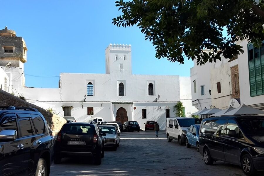 Malaga to Tangier: Exclusive Day Trip with Ferry Ticket - Entering the Kasbah through Bab Kasbah