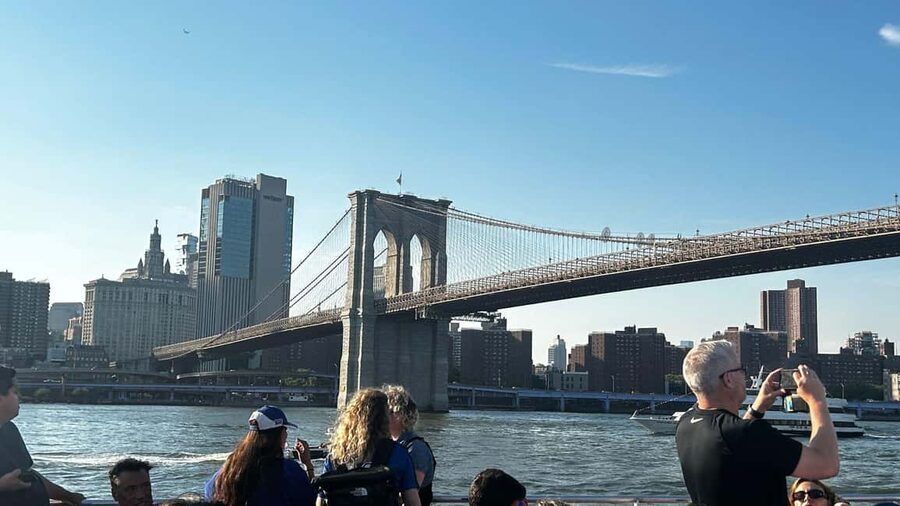 NYC: Brooklyn Bridge and DUMBO Tour with East River Ferry - Crossing the Brooklyn Bridge From City Hall