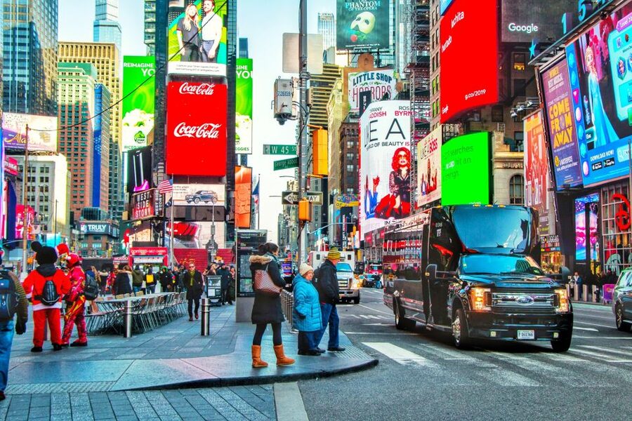 NYC: Guided Bus and Walking Tour with Staten Island Ferry - Why this six-hour tour works well on a first New York visit