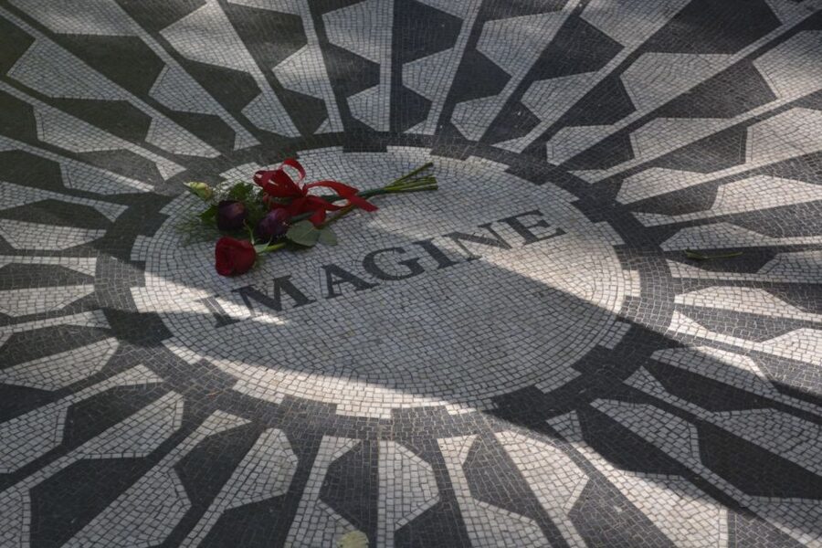 NYC: Guided Bus and Walking Tour with Staten Island Ferry - The 9/11 Memorial: a meaningful stop with a clear limit