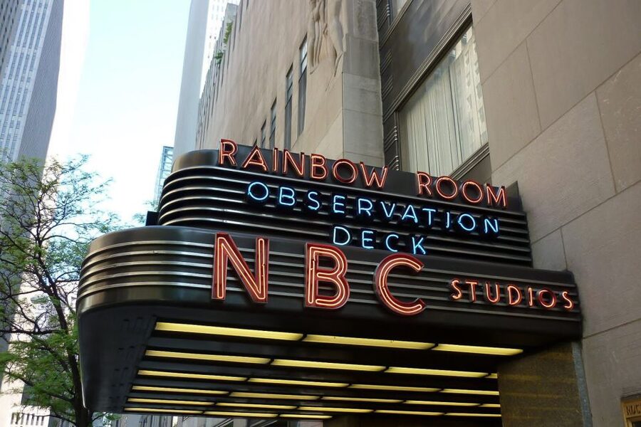NYC: Guided Bus and Walking Tour with Staten Island Ferry - Lunch at Gansevoort Liberty Market