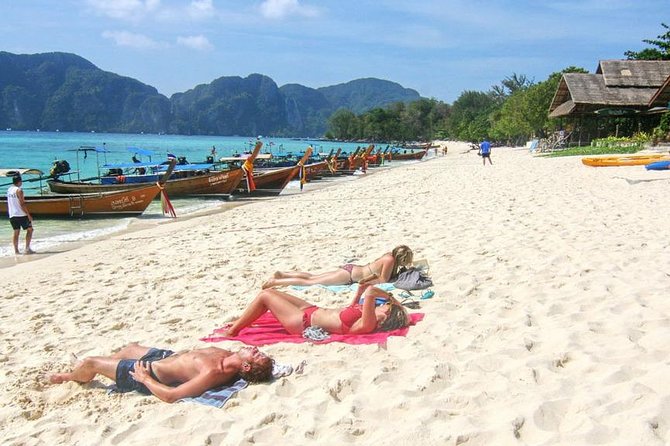 One Day Phi Phi Islands Trip By Ferry From Phuket - Ko Phi Phi Le and the first sea views
