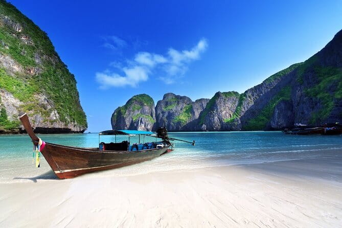 Premium Phi Phi Ferry: Island Tour & Lunch - The Return to Phuket Between 3:00 and 5:00 PM
