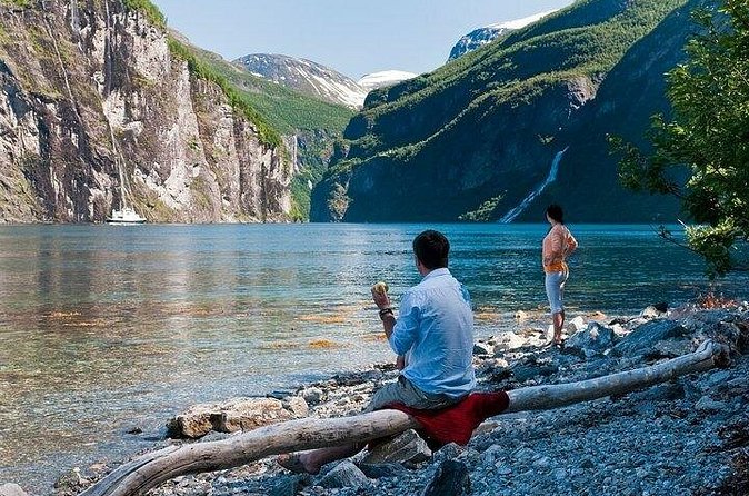 Private Full Day Ferry Trip To Geirangerfjord From Ålesund - An hour in the village of Geiranger