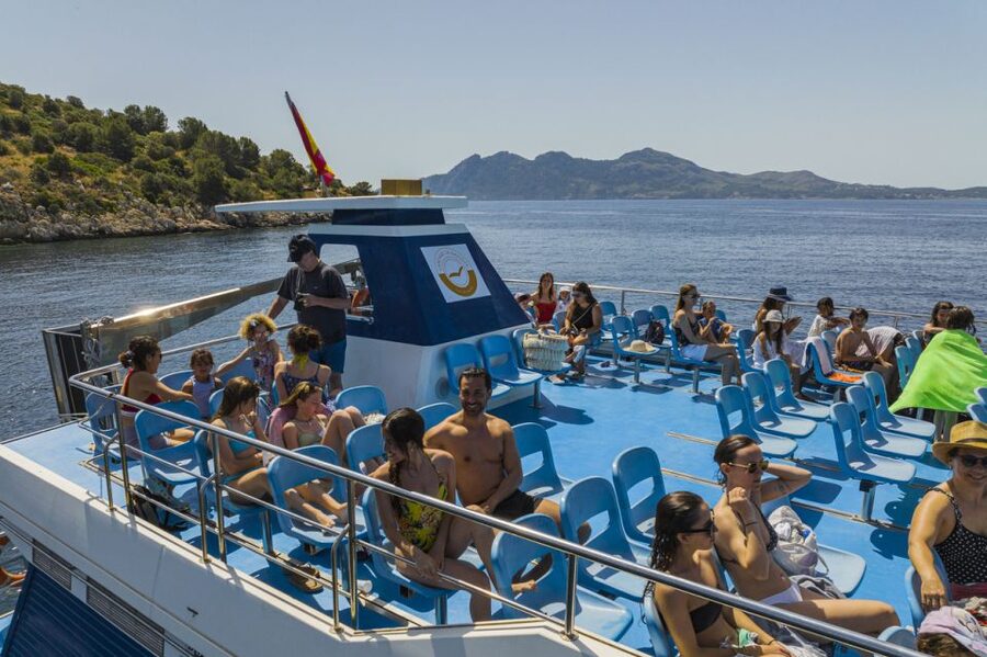 Puerto Pollença: Ferry to Formentor Beach - Arriving at Formentor Beach