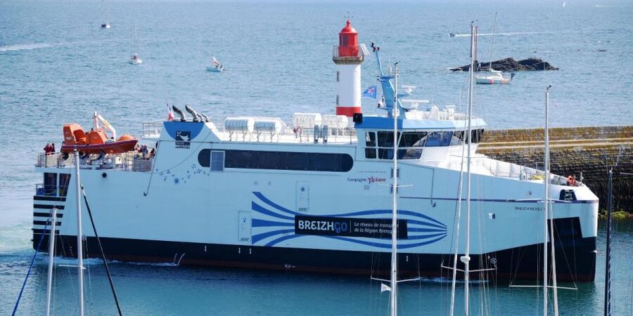 Quiberon: Ferry Ticket from/to Belle-Île-en-Mer, Sauzon - Pets, bikes, and access details