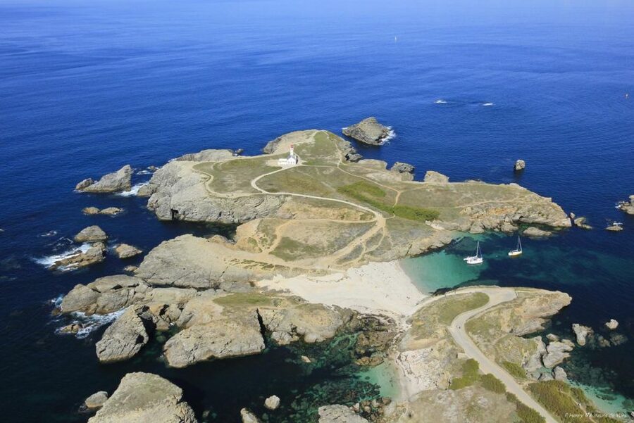 Quiberon: Ferry tickets from/to Belle-Île-en-Mer, Le Palais - More than 100 kilometers of island trails
