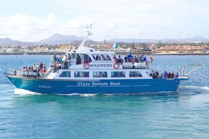 Return Ferry to Lobos Island from Corralejo, Fuerteventura - Walking to Martiño lighthouse