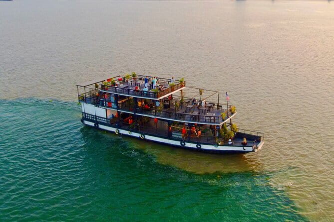 Riverside Walking Tour with Snack, Drinks & Local Ferry Ride - What the $7.20 price really covers