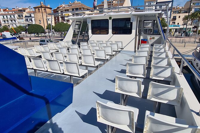 Salou to Cambrils Round Trip Ferry - Reaching Cambrils port and planning your return