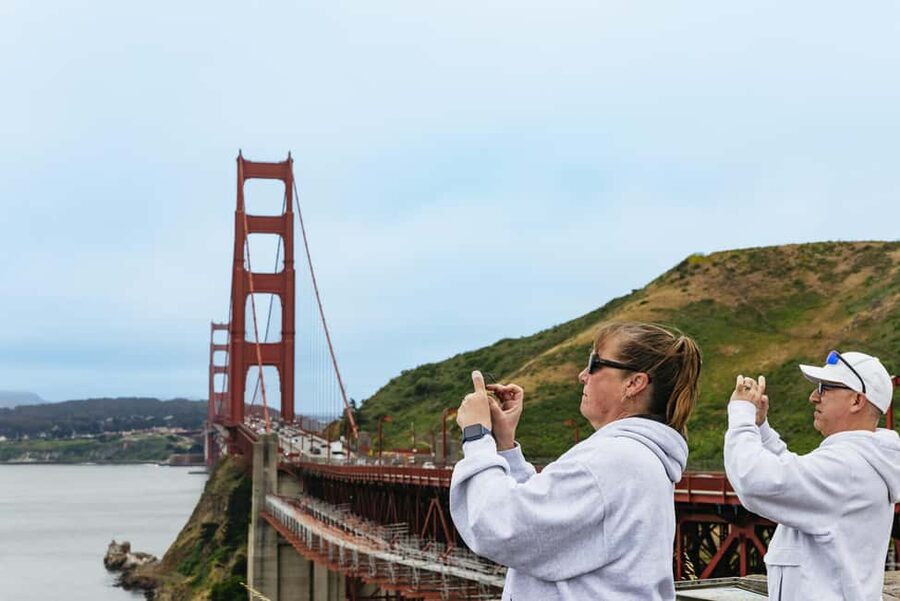 San Francisco: Muir Woods & Sausalito Tour with Ferry Option - Who should book this outing