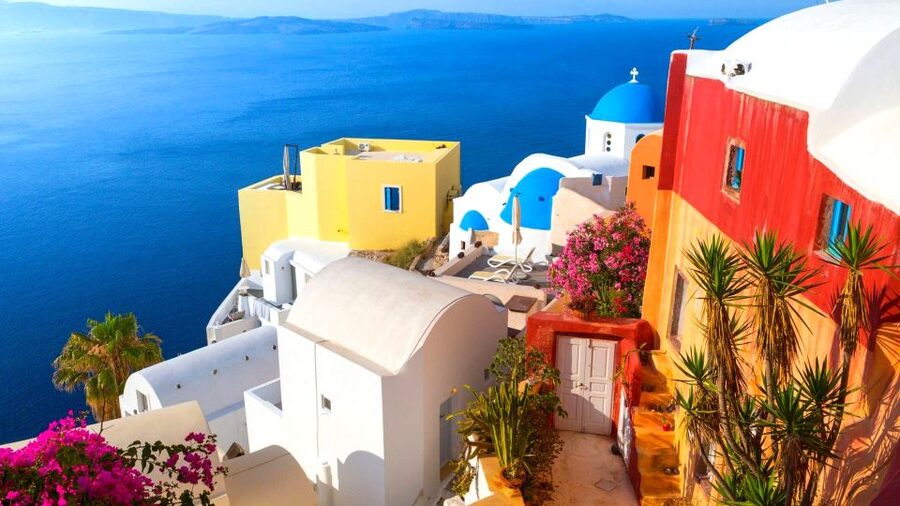 Santorini Guided Day Trip From Crete with Ferry Tickets - Fira: more room to wander