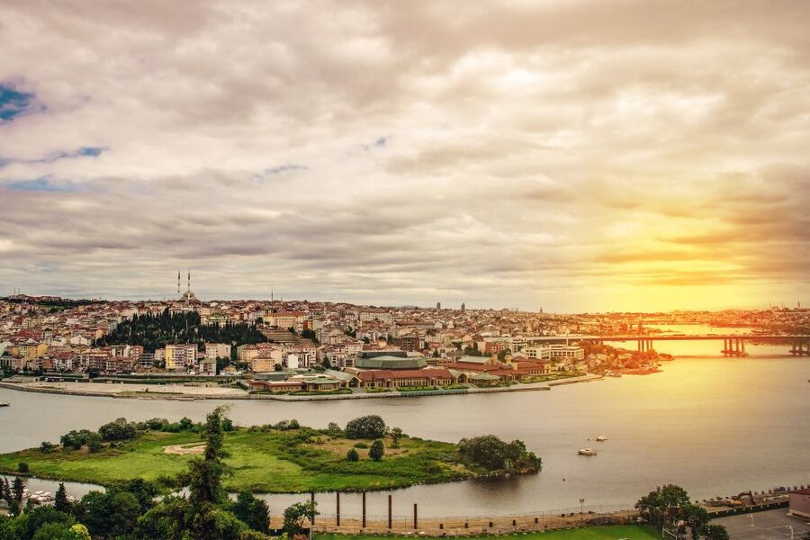 Soap Opera tour: Golden Horn via Public Ferry – Half Day - Key points at a glance