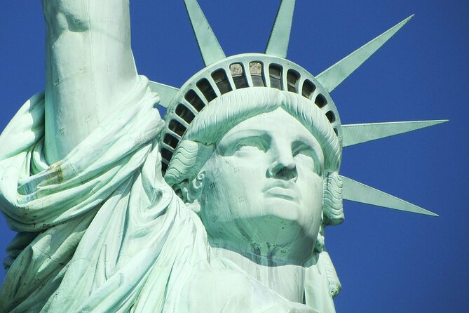 Statue of Liberty Ellis Island with Pre-Ferry Tour - Meeting at 24 State Street in Battery Park