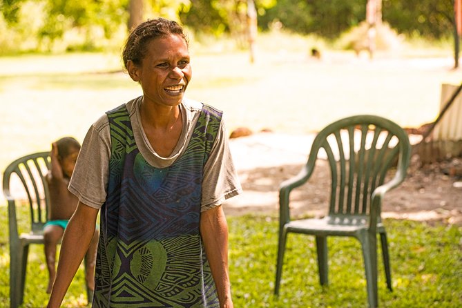 Tiwi Islands Cultural Experience from Darwin Including Ferry - Wurrumiyanga and the Tiwi welcome