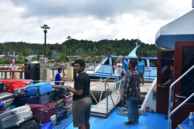 Travel from Koh Phi Phi to Krabi by Ferry/Speedboat - Handling bags on the ferry